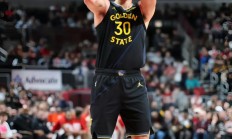 开云体育-勇士队主教练期望在新赛季实现再次夺冠