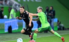 开云官网-包含沃尔夫斯堡获胜收官，展现出色表现的词条