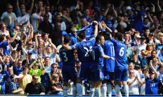 开云体育下载-曼城客场告捷，卫冕之路延续