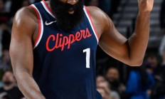 开云体育-76人队客场大胜雷霆，豪取七连胜