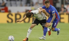 开云APP-英格兰队惜败德国，止步八强