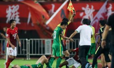 开云体育平台APP-一场激烈的足球比赛将展开较量