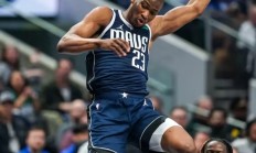 开云体育中国-篮球比赛场面激烈，球员身体素质发挥巅峰