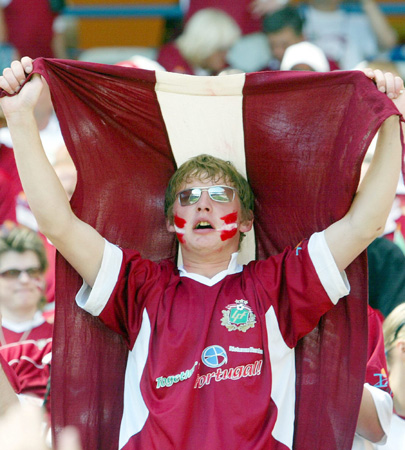 捷克战胜拉脱维亚，小组出线渺茫