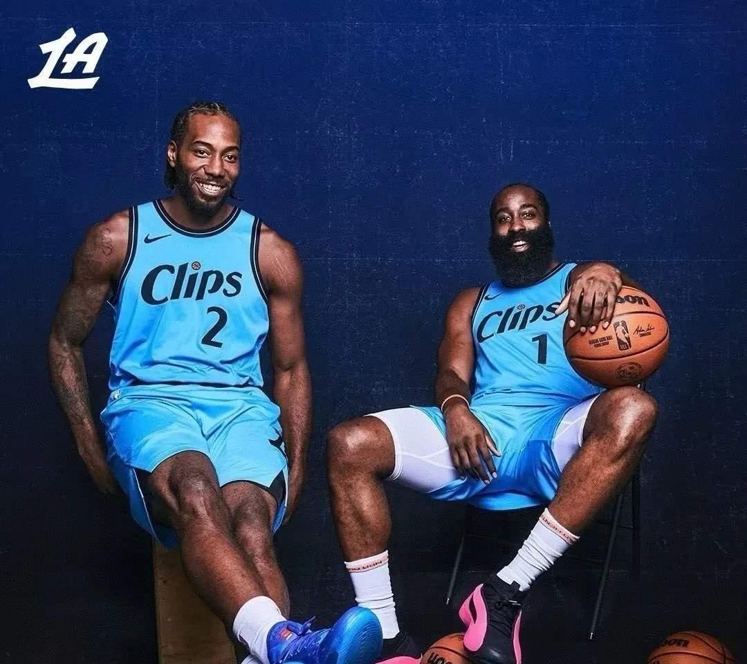 詹姆斯封盖乔治，湖人击败快船重夺榜首