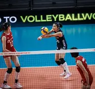 罗马尼亚女排队员实现三连胜 罗马尼亚女排队员实现三连胜