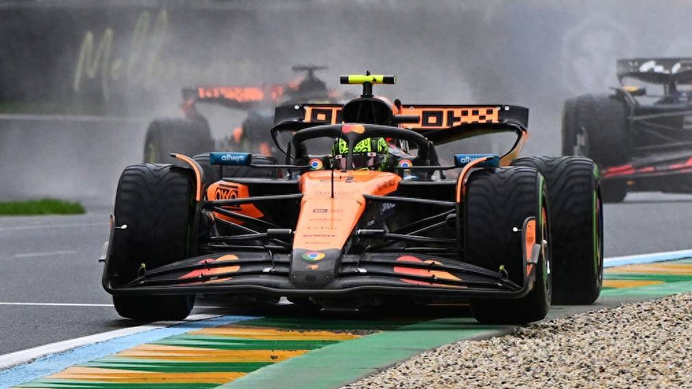 红牛二队完胜梅赛德斯，诺里斯点燃赛场